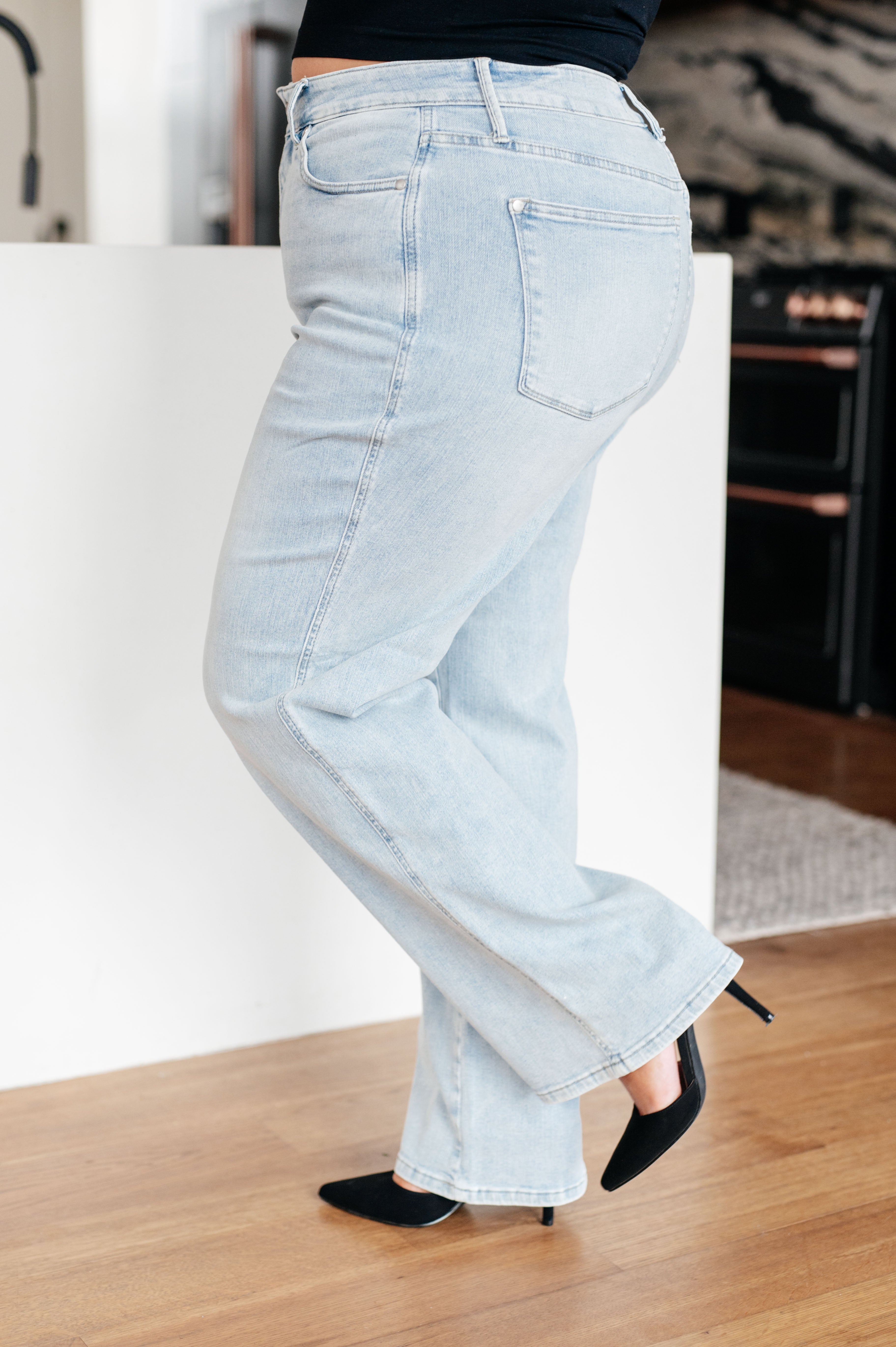 Brooke High Rise Control Top Vintage Wash Straight Jeans