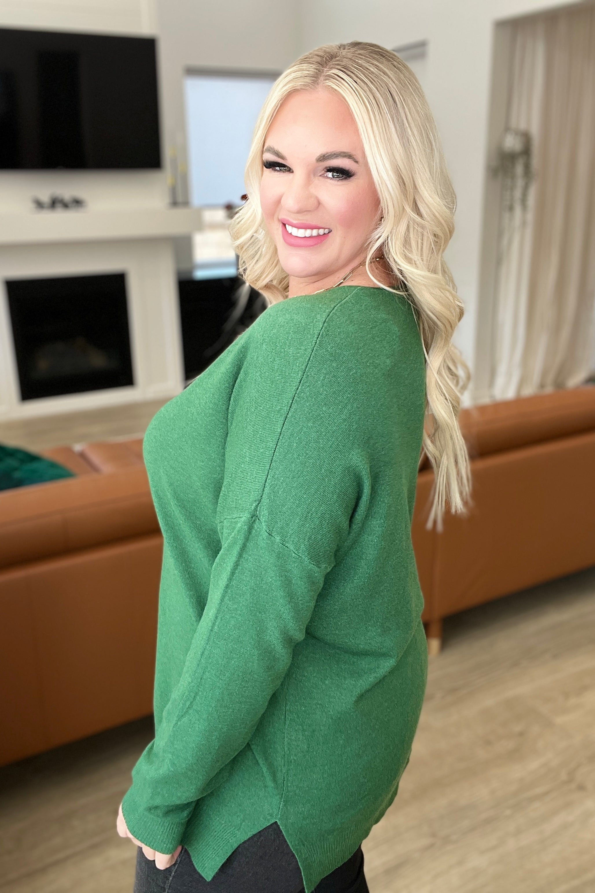 V-Neck Front Seam Sweater in Heather Dark Green